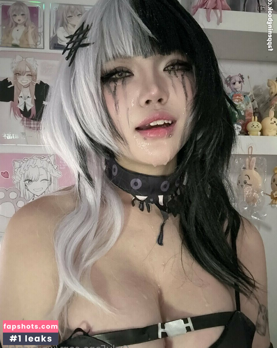 Daph ASMR gallery photo #8