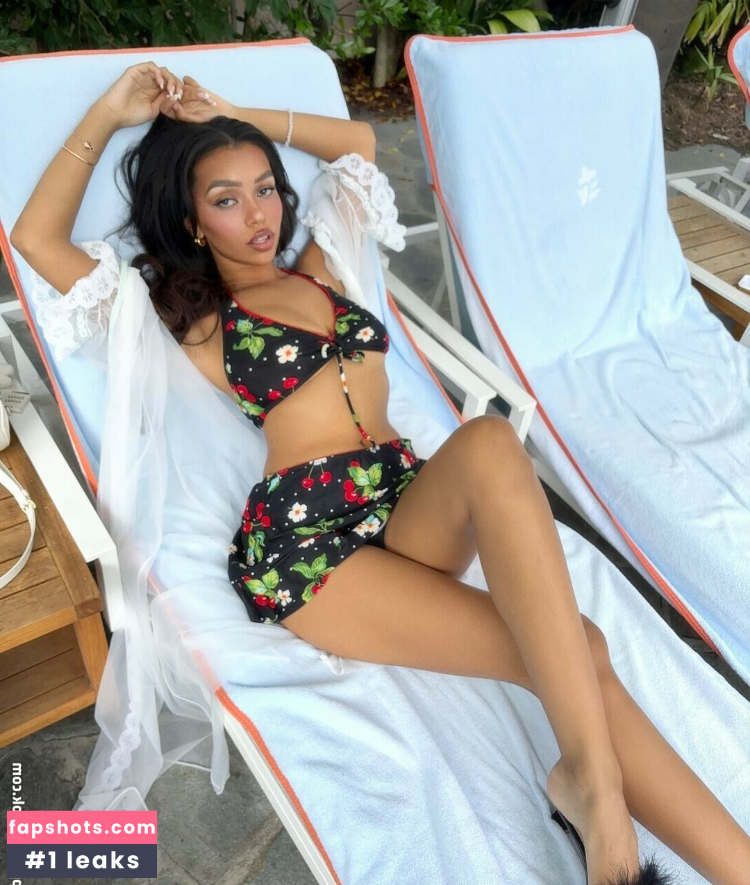 Daphne Blunt gallery photo #3