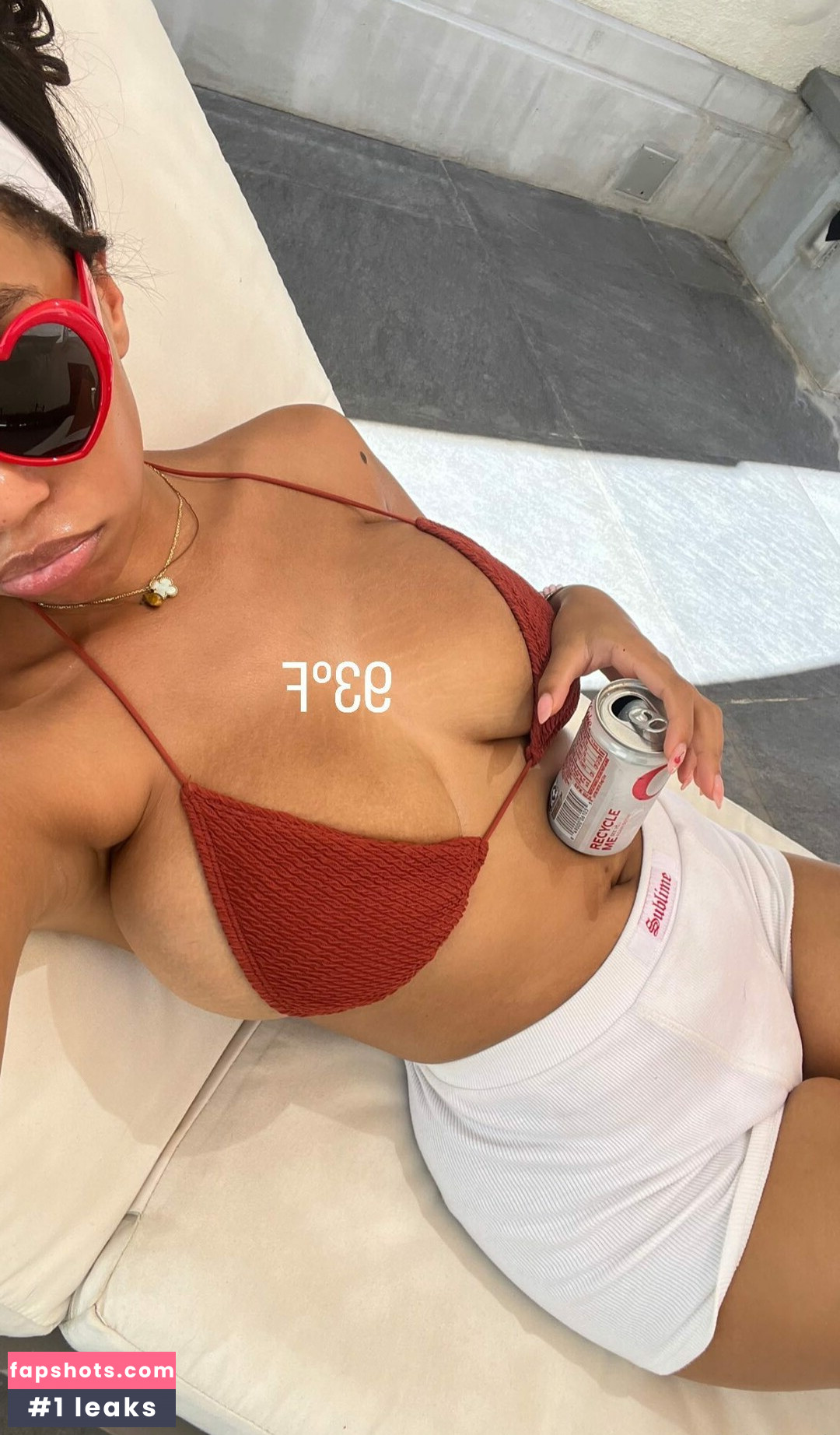 Daphne Blunt gallery photo #41