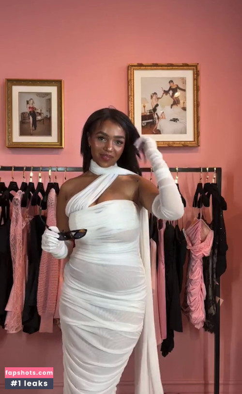 Daphne blunt gallery photo #7