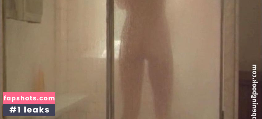 Daphne Zuniga gallery photo #15