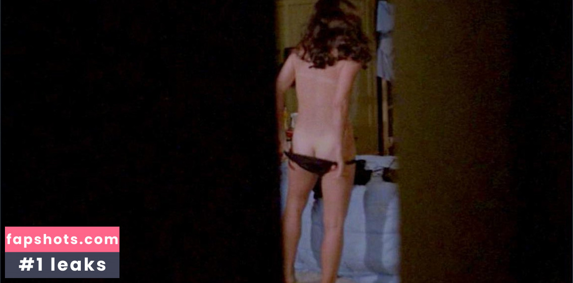 Daphne Zuniga gallery photo #30