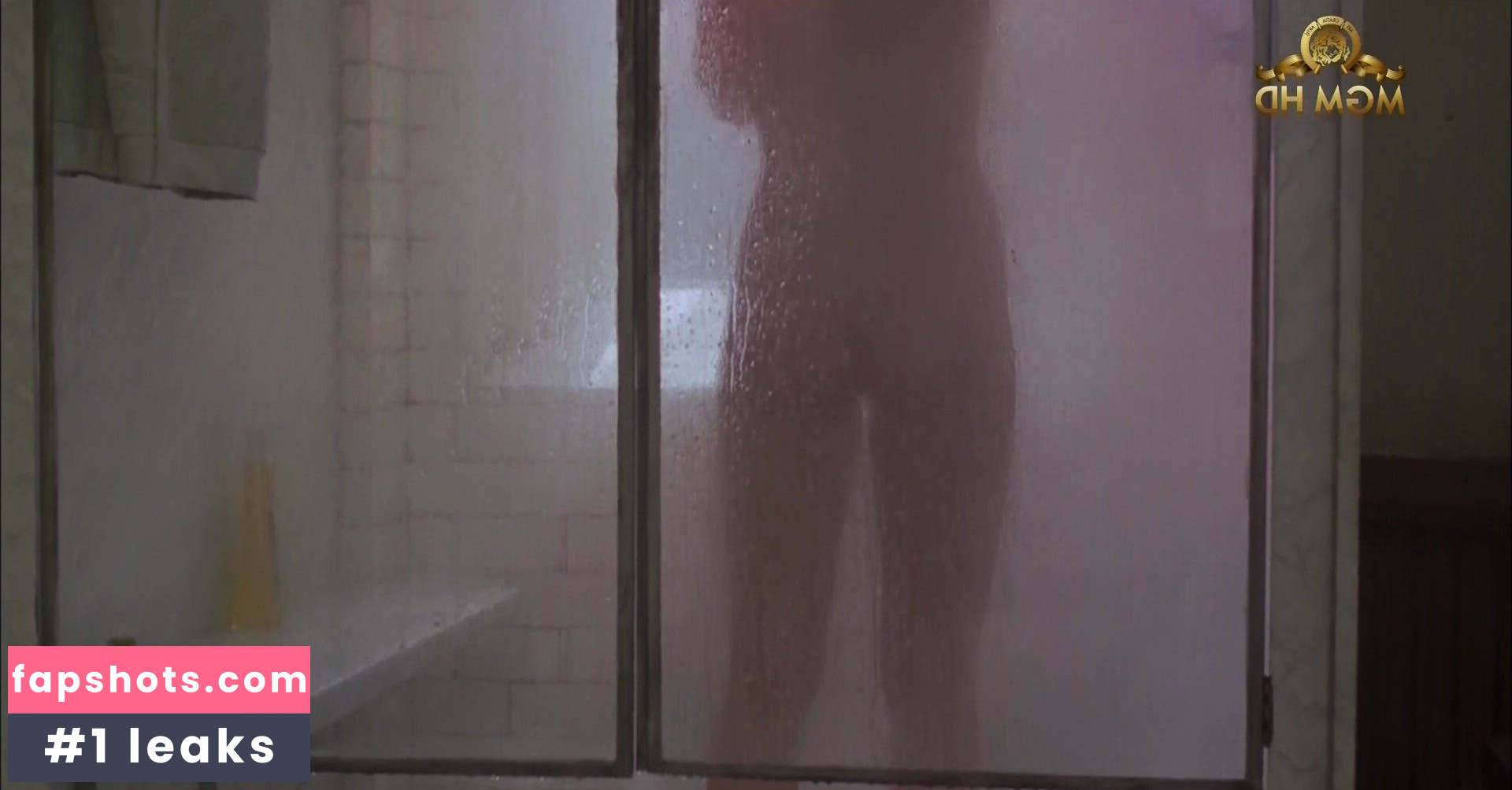 Daphne Zuniga gallery photo #4