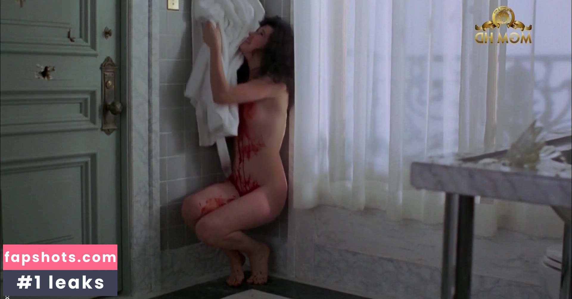 Daphne Zuniga gallery photo #6