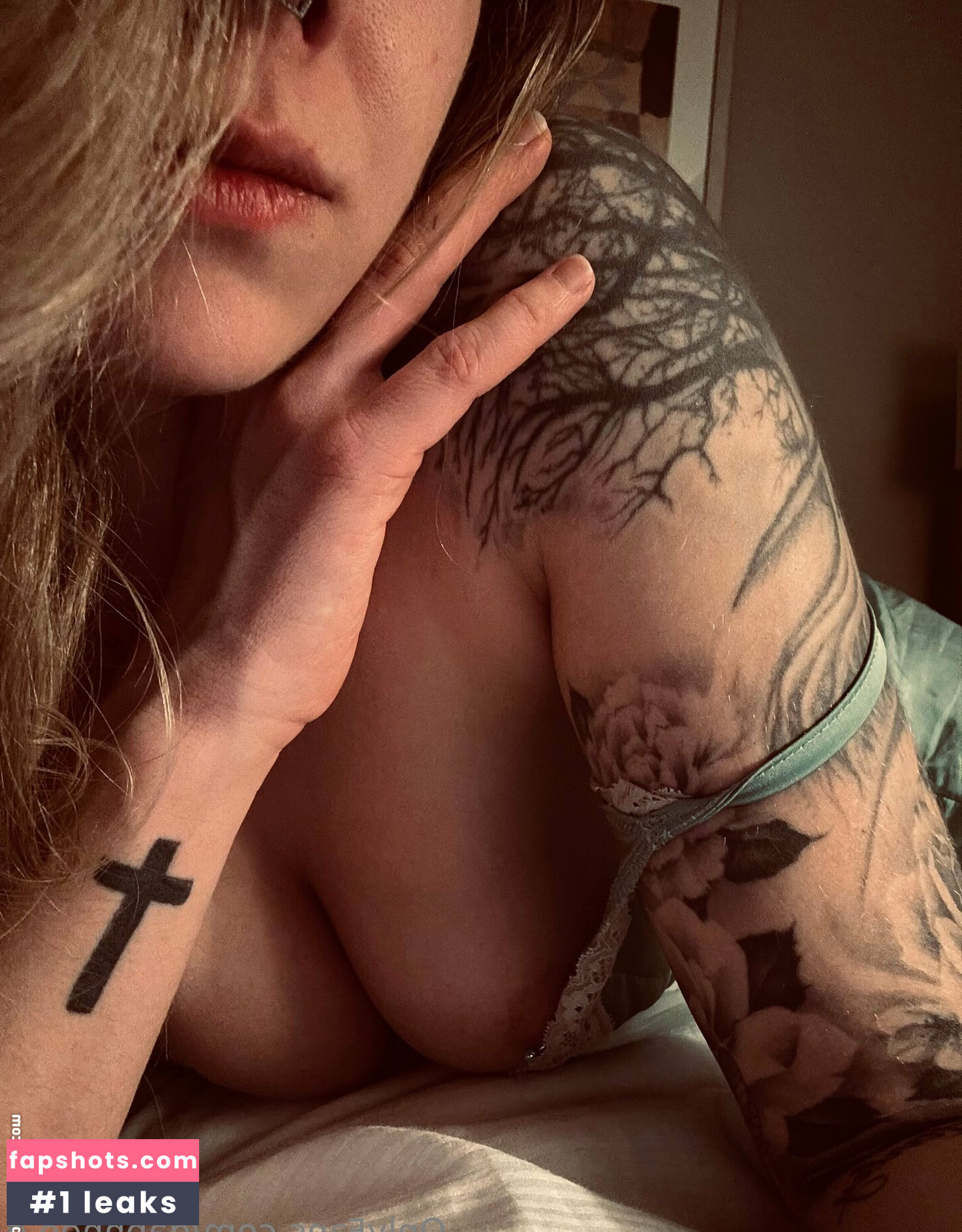 daphnee.d gallery photo #14