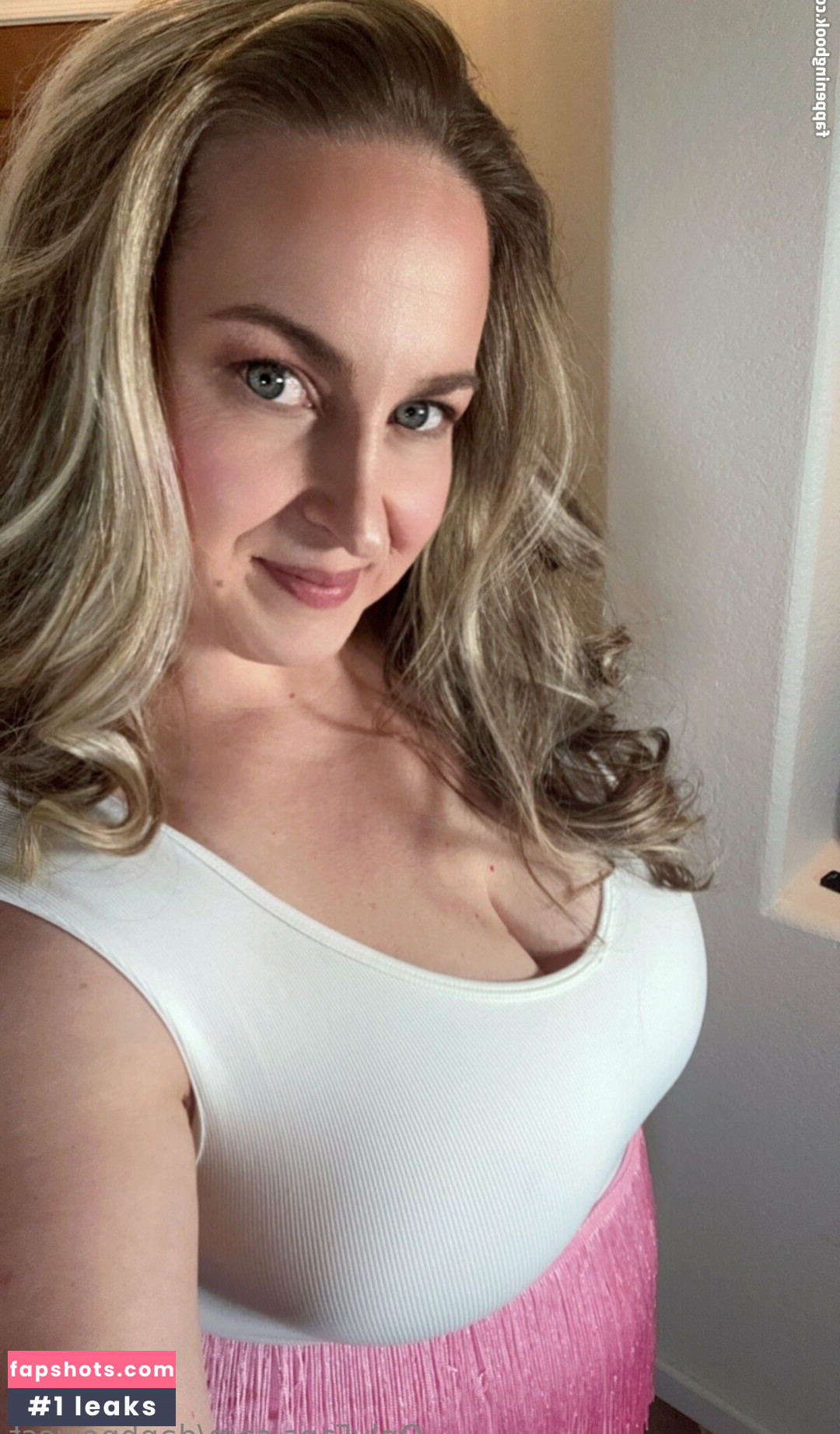 daphnewest gallery photo #27