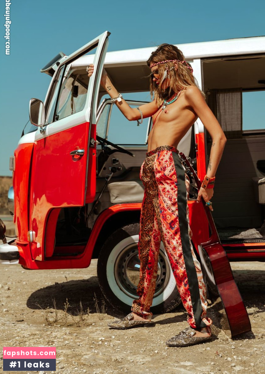 Daria Marinina gallery photo #33