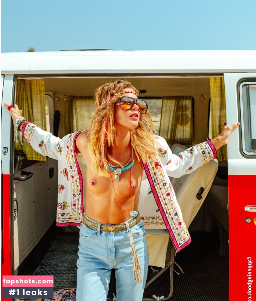 Daria Marinina gallery photo #47