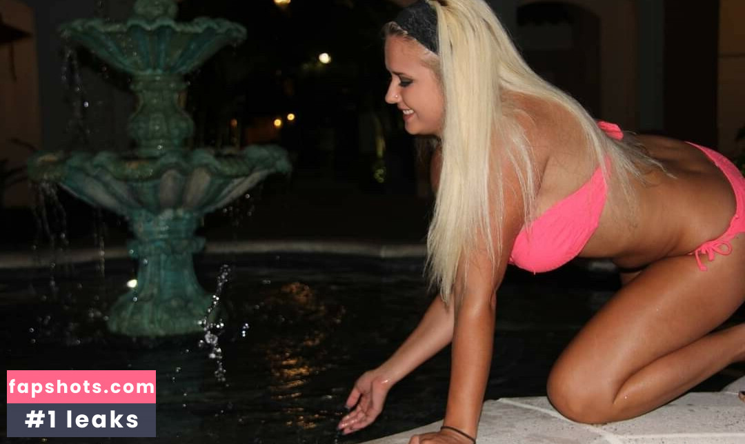 Daria Thibault gallery photo #102