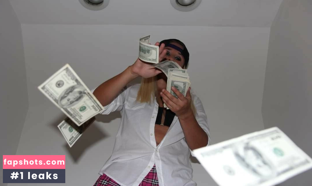 Daria Thibault gallery photo #30