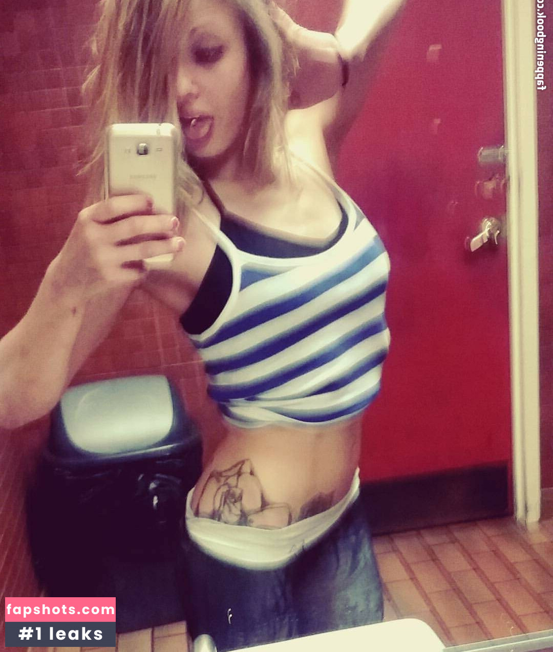 Daria Thibault gallery photo #67