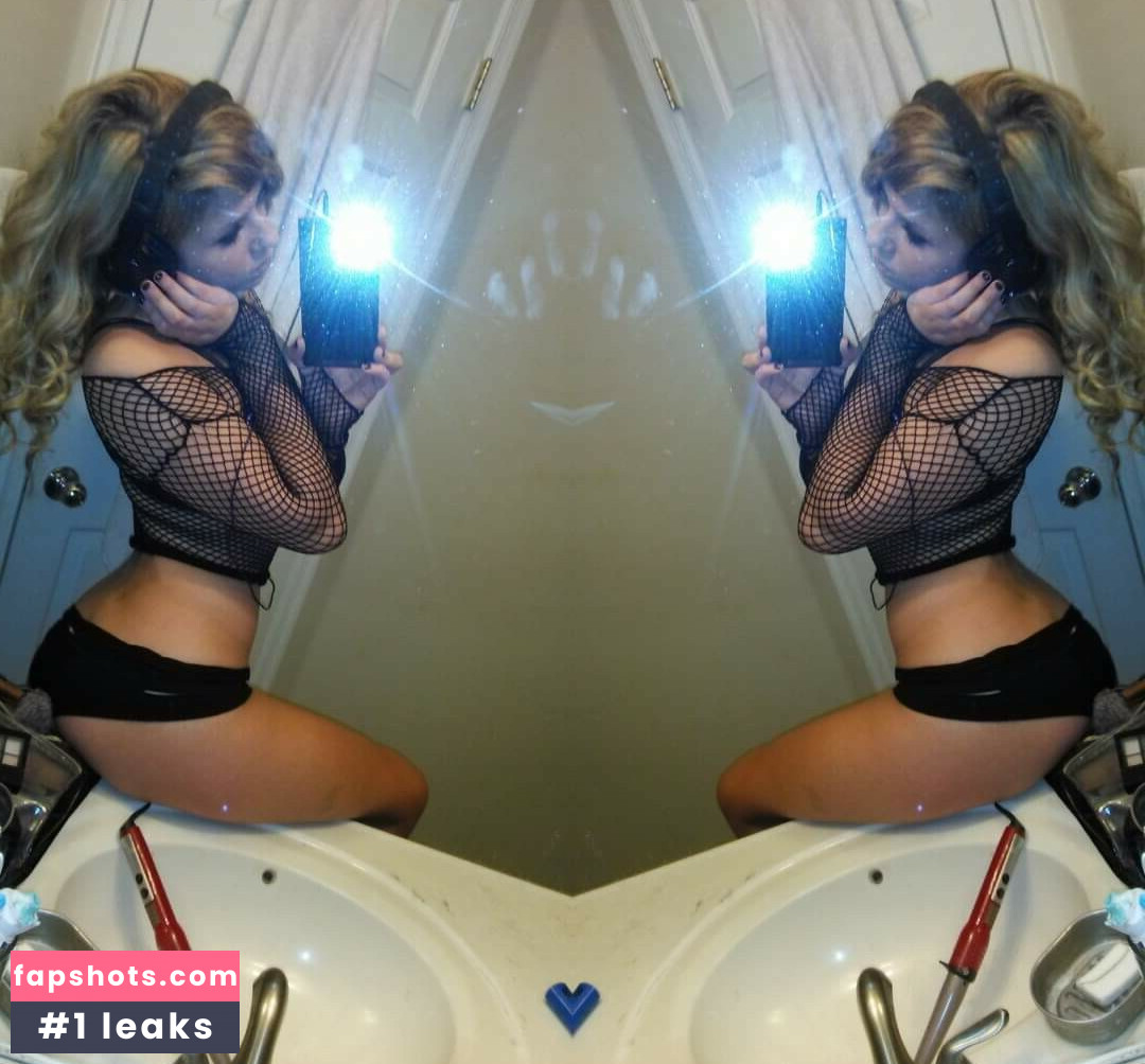 Daria Thibault gallery photo #77