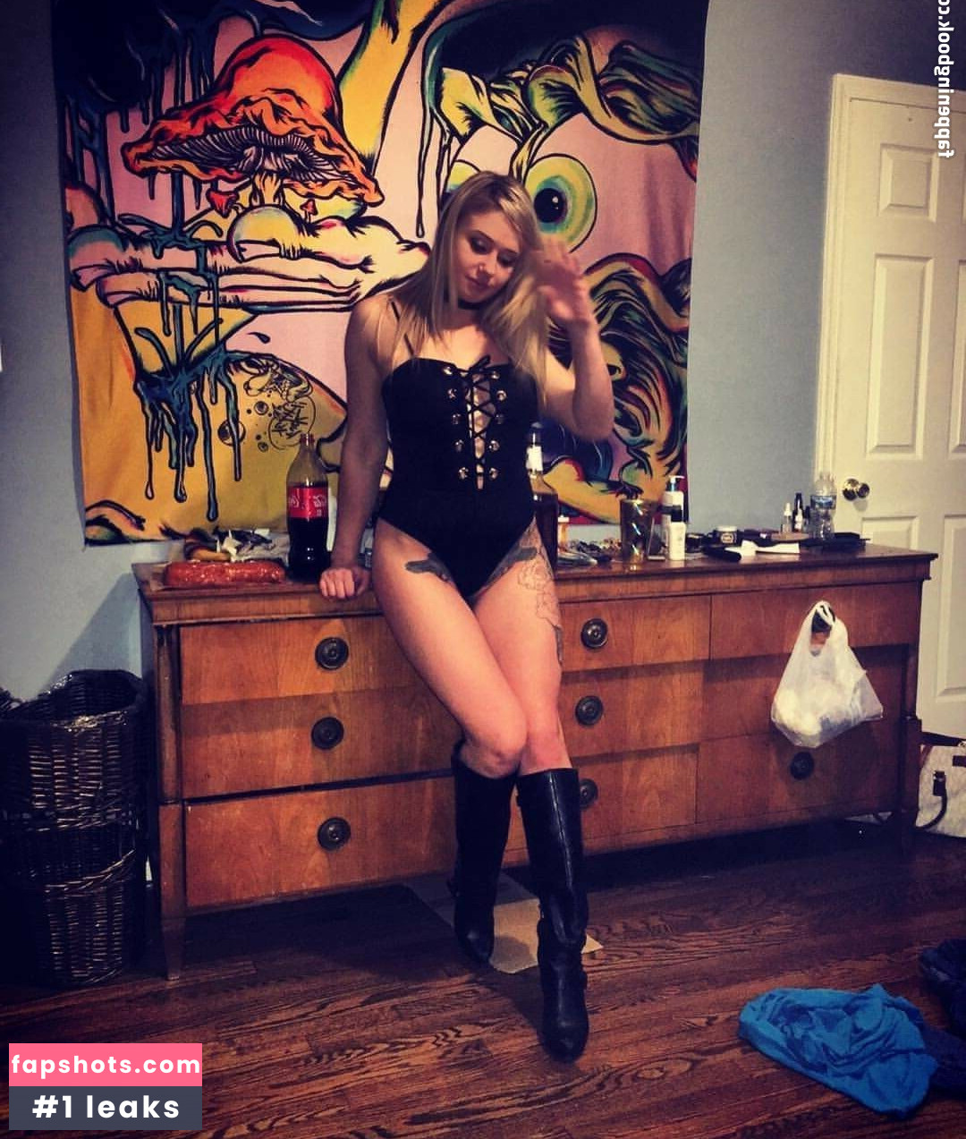 Daria Thibault gallery photo #78