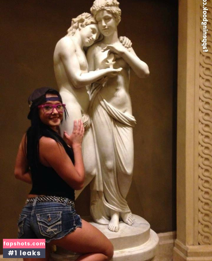 Daria Thibault gallery photo #87