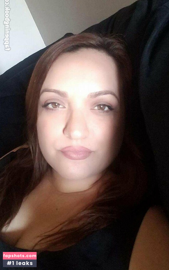 Dark Haired Brunette gallery photo #2