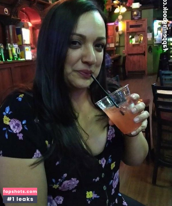 Dark Haired Brunette gallery photo #13