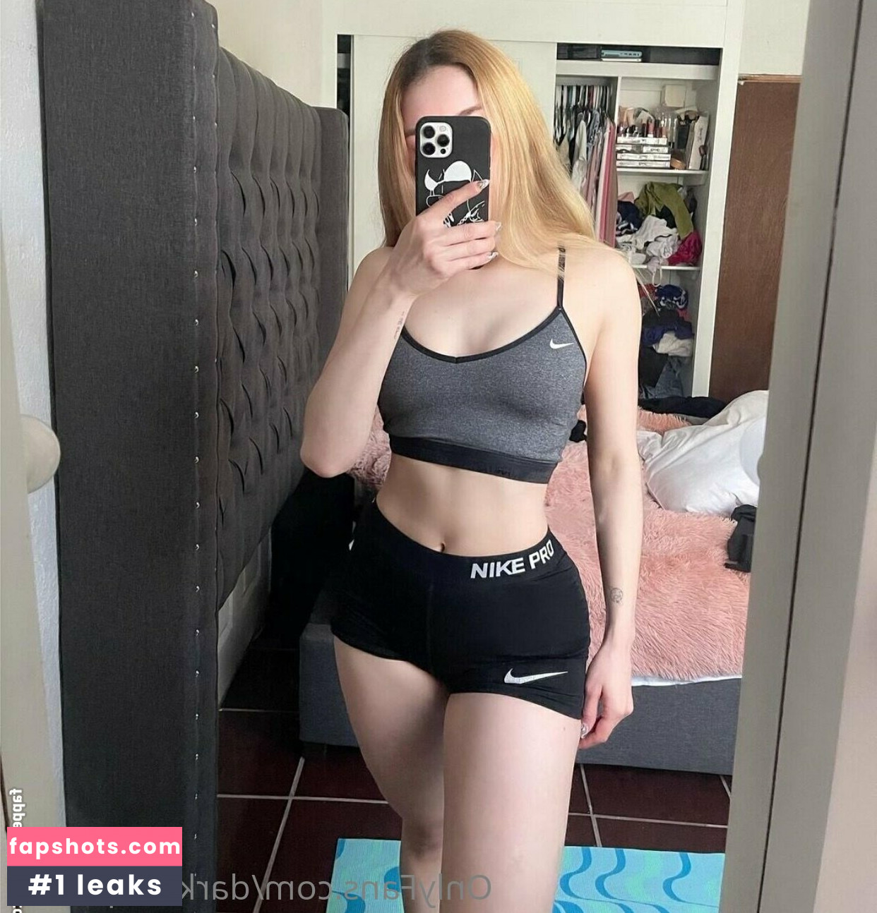 darkandpink35 gallery photo #6