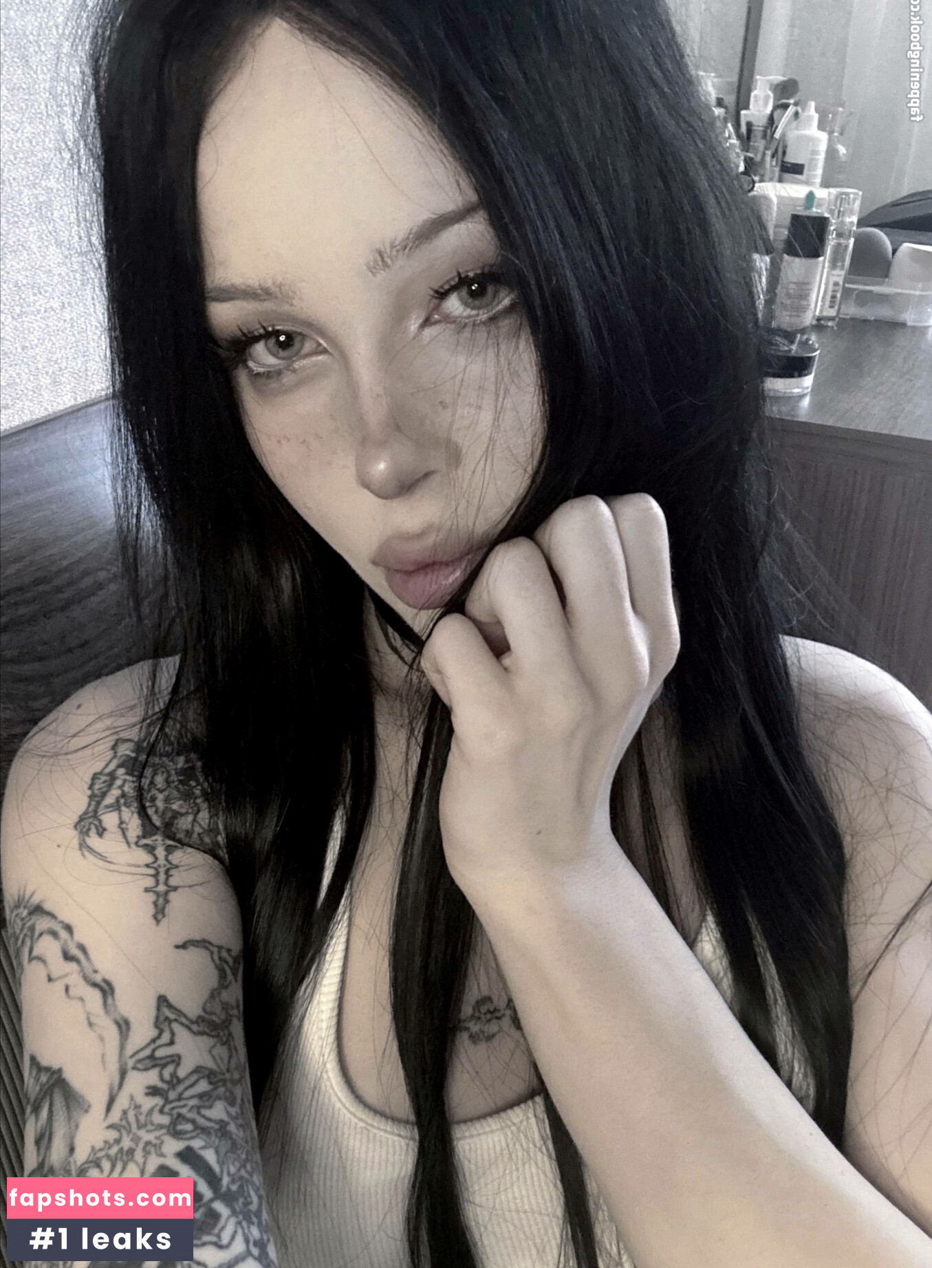 darkina gallery photo #2