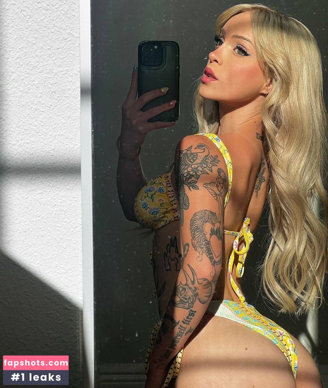 Darla Eliza gallery photo #6