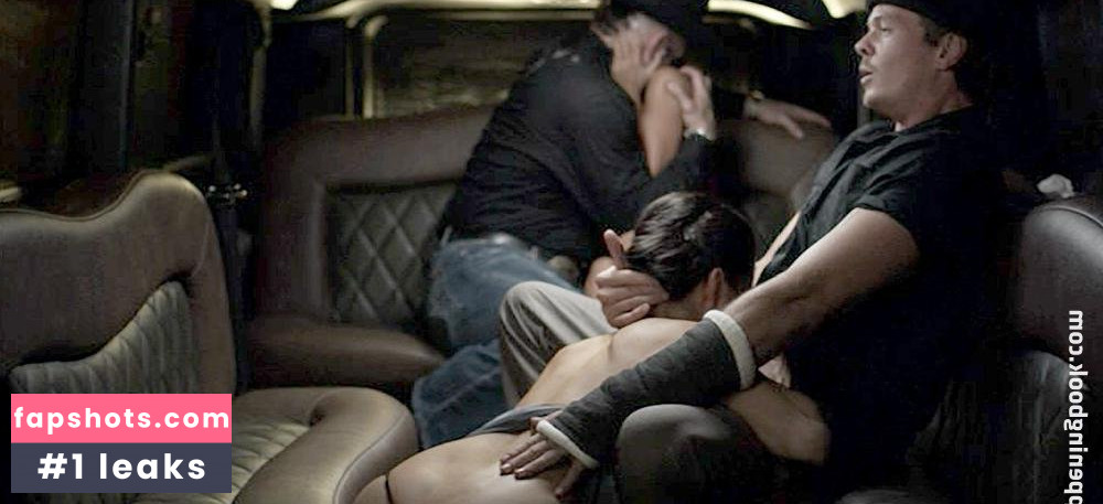 Darlen Escobar gallery photo #6