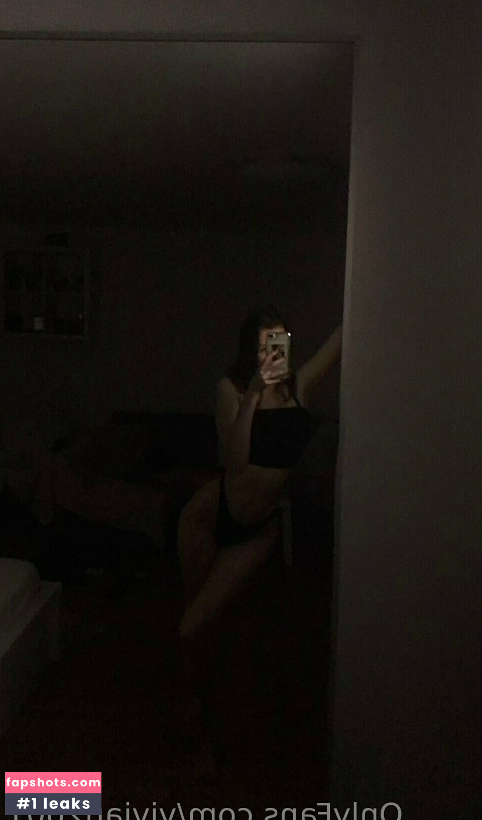 Darline Vivian gallery photo #15