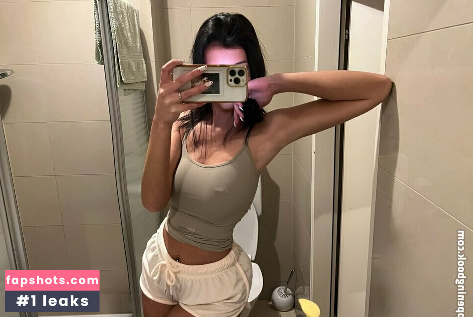 Darline Vivian gallery photo #23