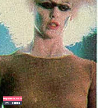 Daryl Hannah gallery photo #4