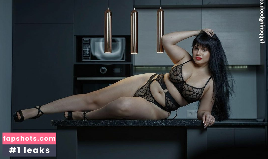 Dasha Dashany gallery photo #3