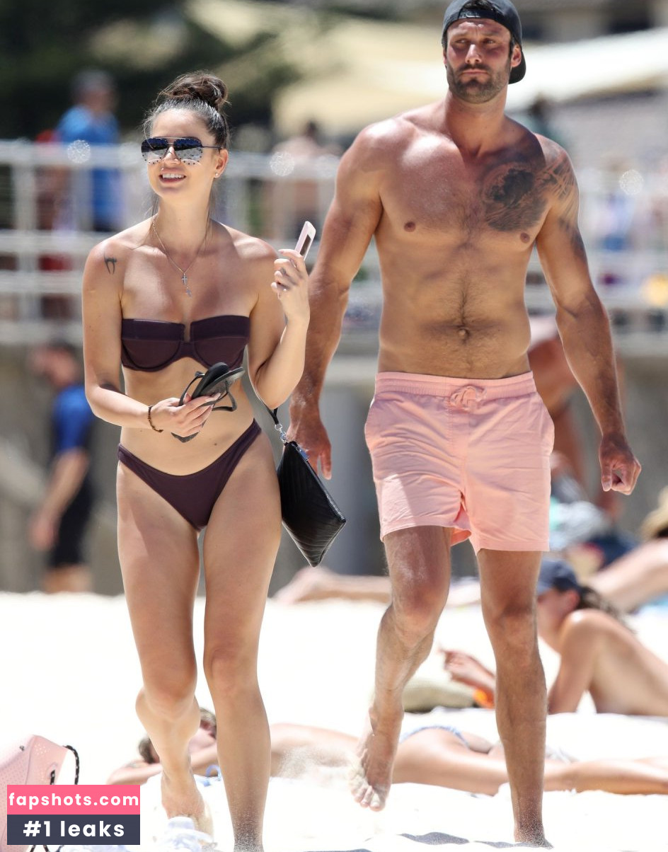 Dasha Gaivoronski gallery photo #36