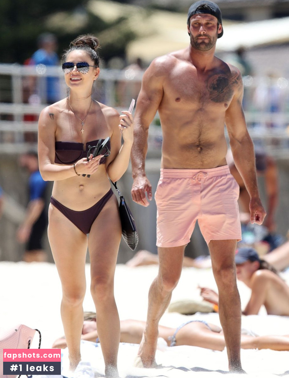 Dasha Gaivoronski gallery photo #37