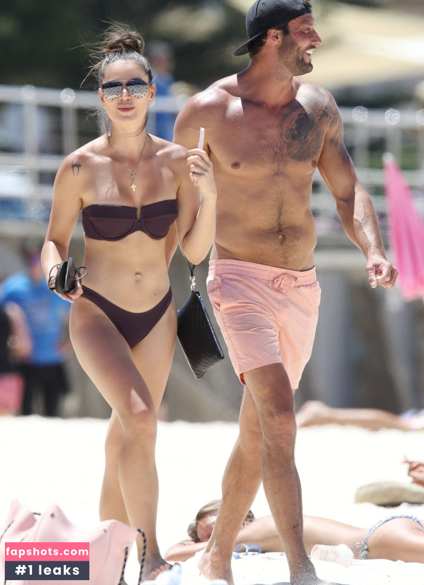 Dasha Gaivoronski gallery photo #39