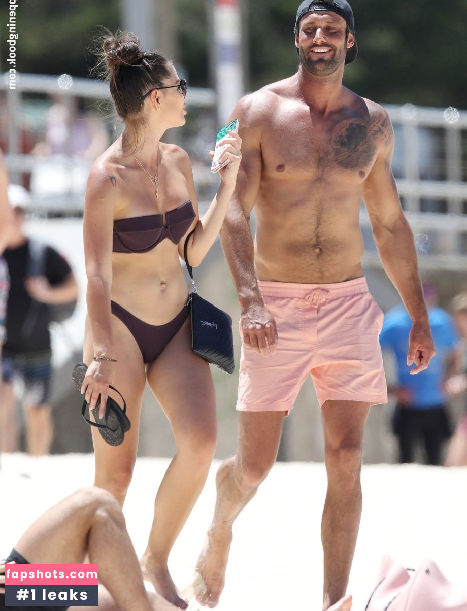 Dasha Gaivoronski gallery photo #40