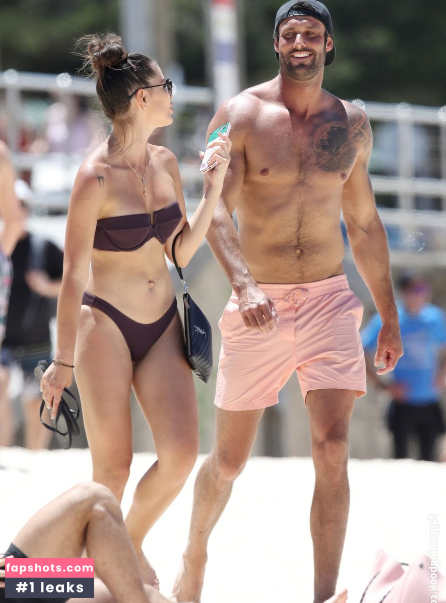 Dasha Gaivoronski gallery photo #41