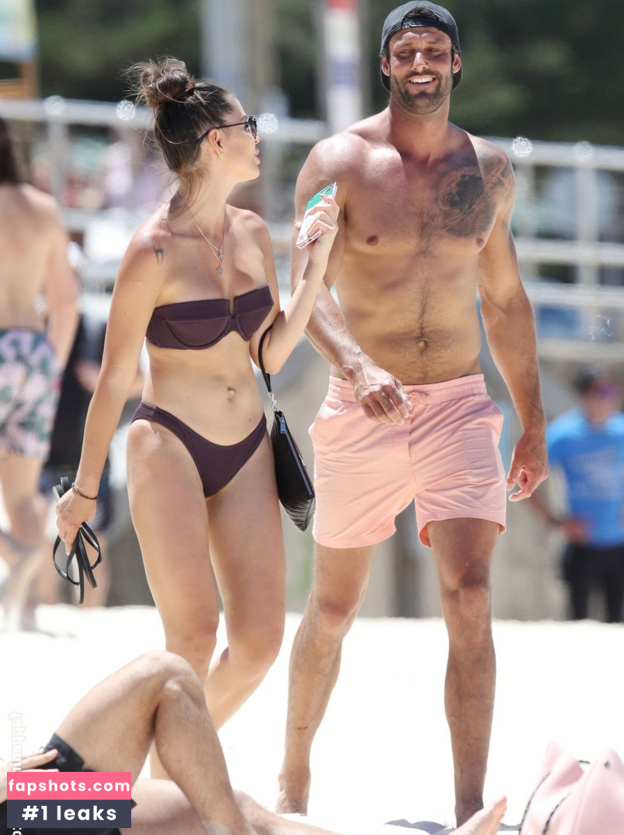 Dasha Gaivoronski gallery photo #42