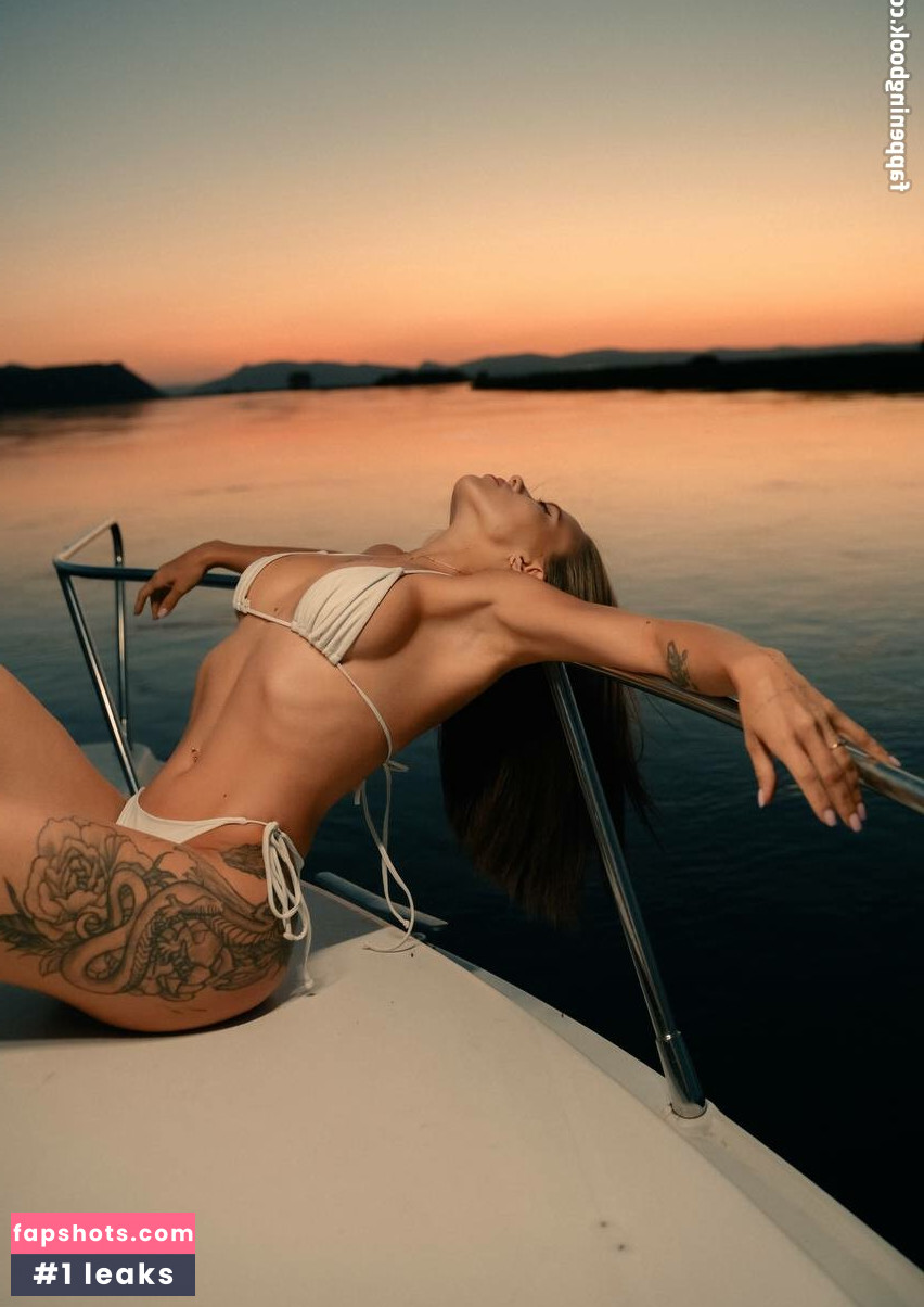 Dasha Grivina Nude Leaks OnlyFans Photos #37 - LeakJerk