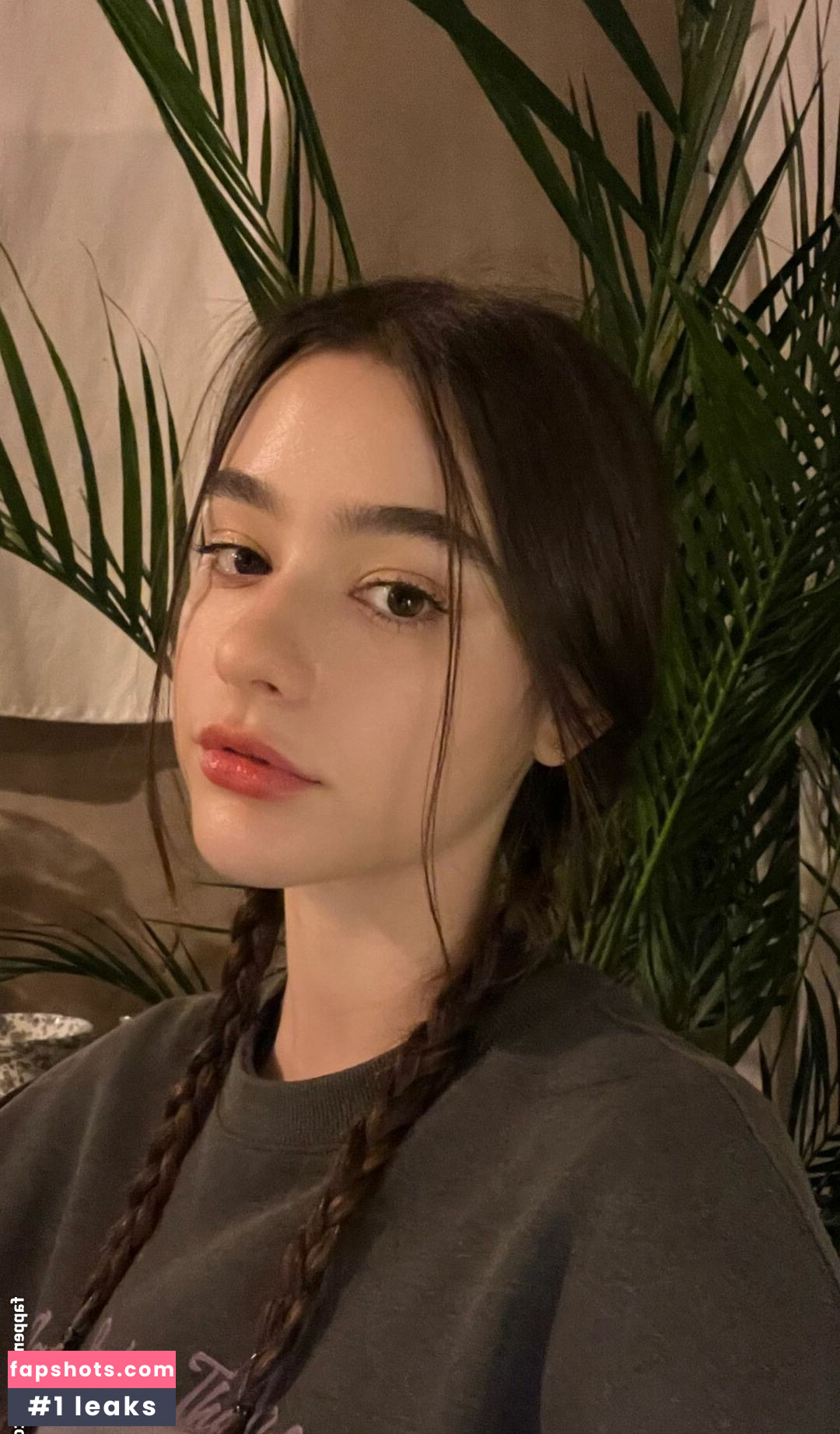 Dasha Tarab Nude Leaks OnlyFans Photos #24 - LeakJerk