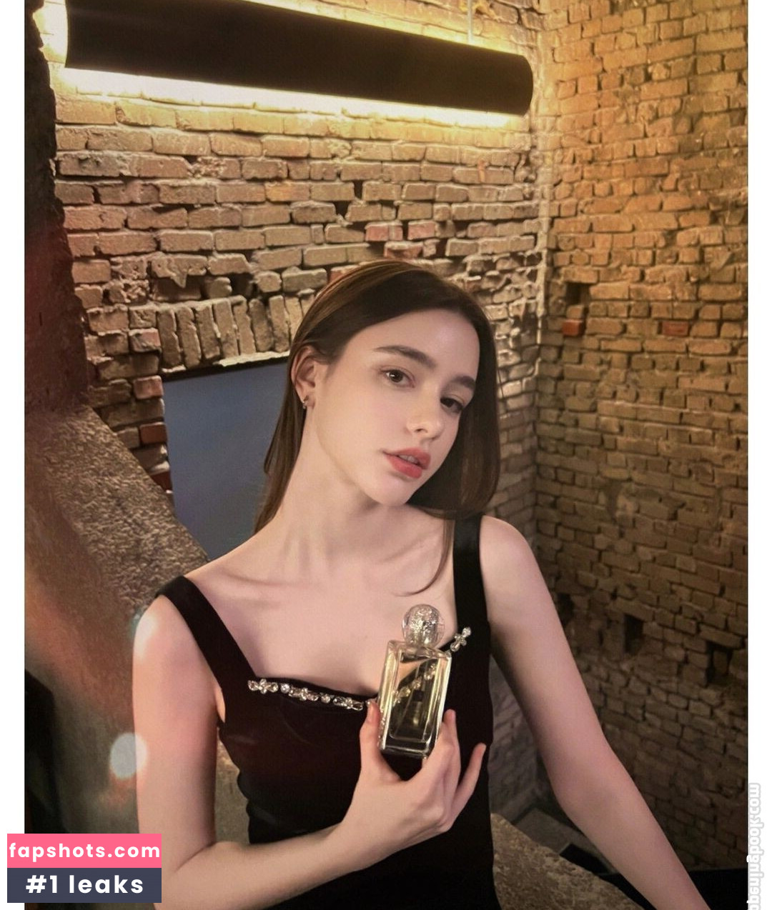 Dasha Tarab Nude Leaks OnlyFans Photos #36 - LeakJerk