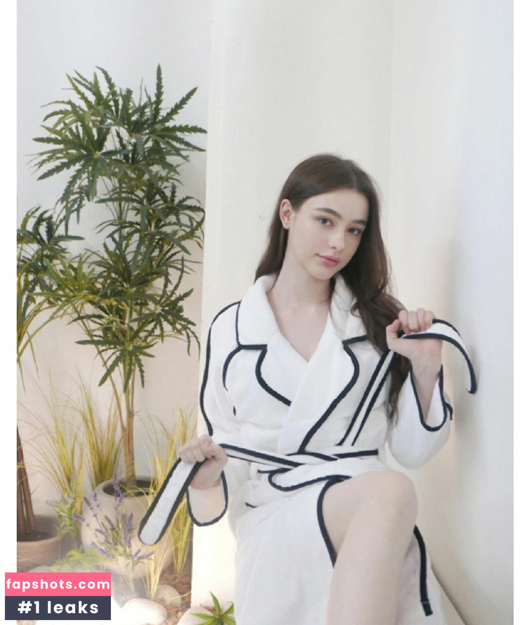 Dasha Tarab Nude Leaks OnlyFans Photos #8 - LeakJerk