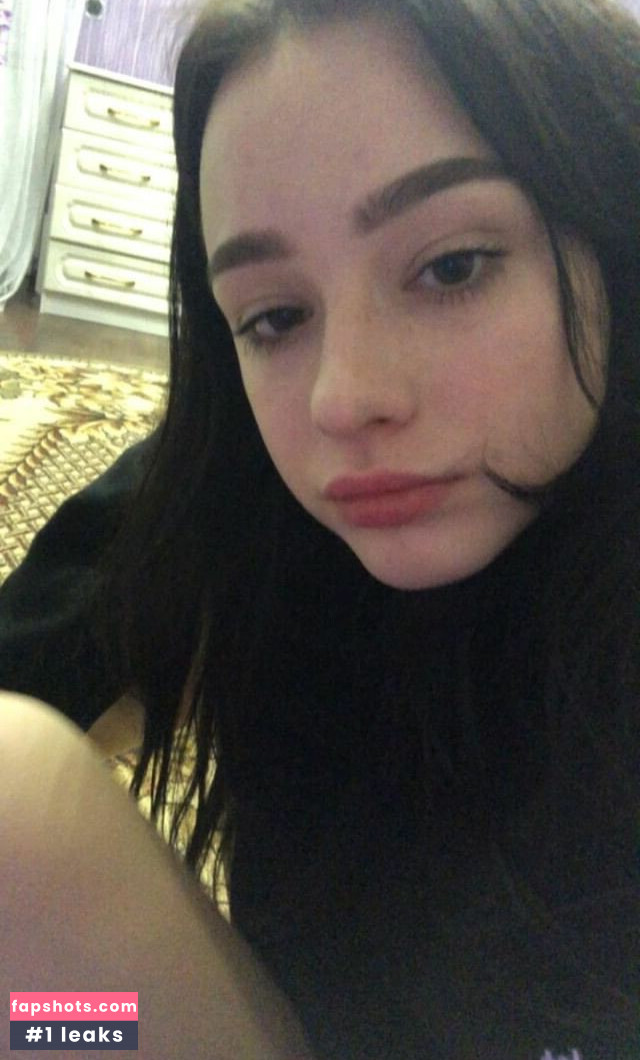 Dasha Taran nude babe gallery