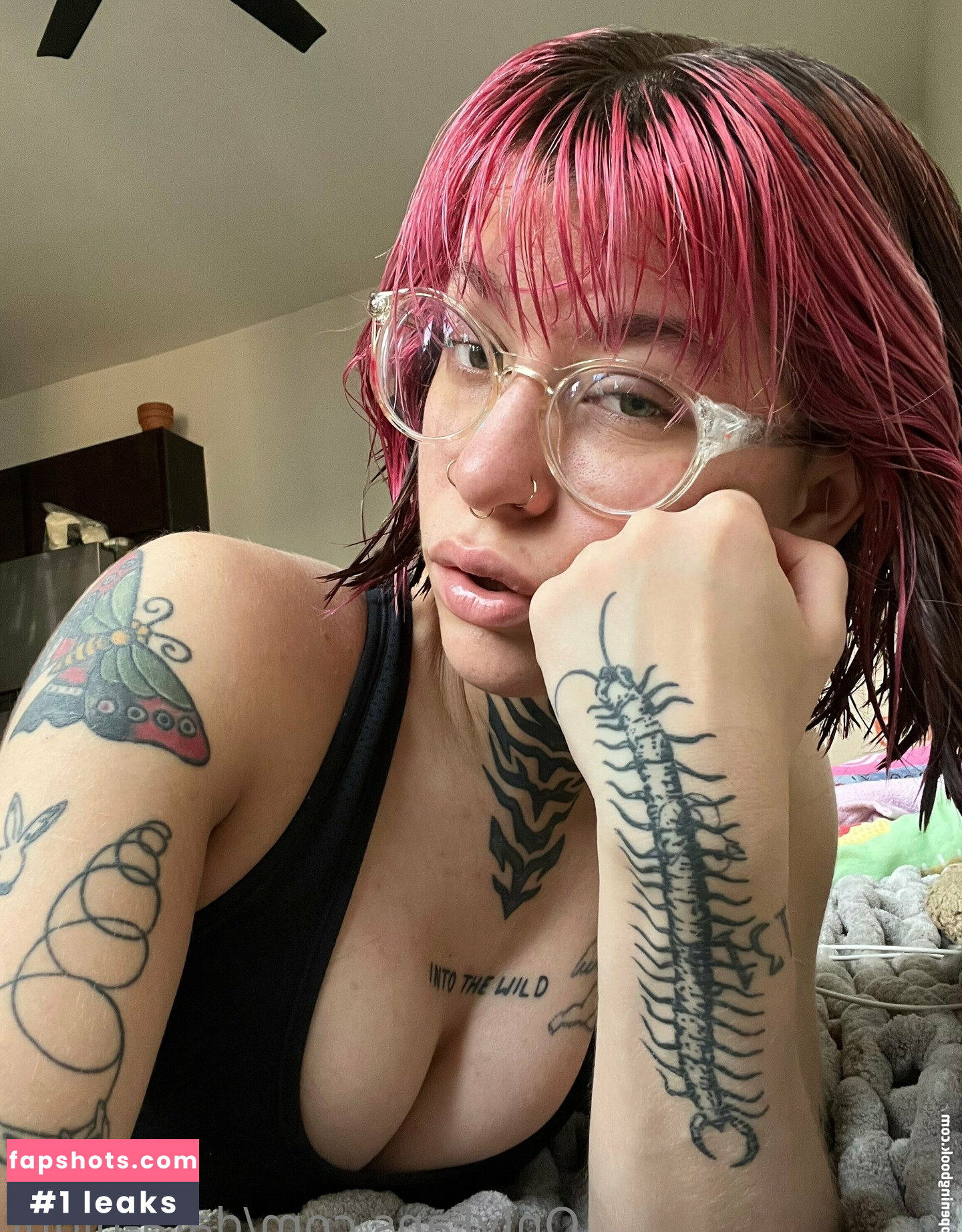 data-night nude babe gallery