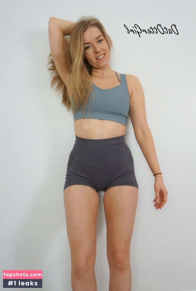 DatOtterGirl gallery photo #12