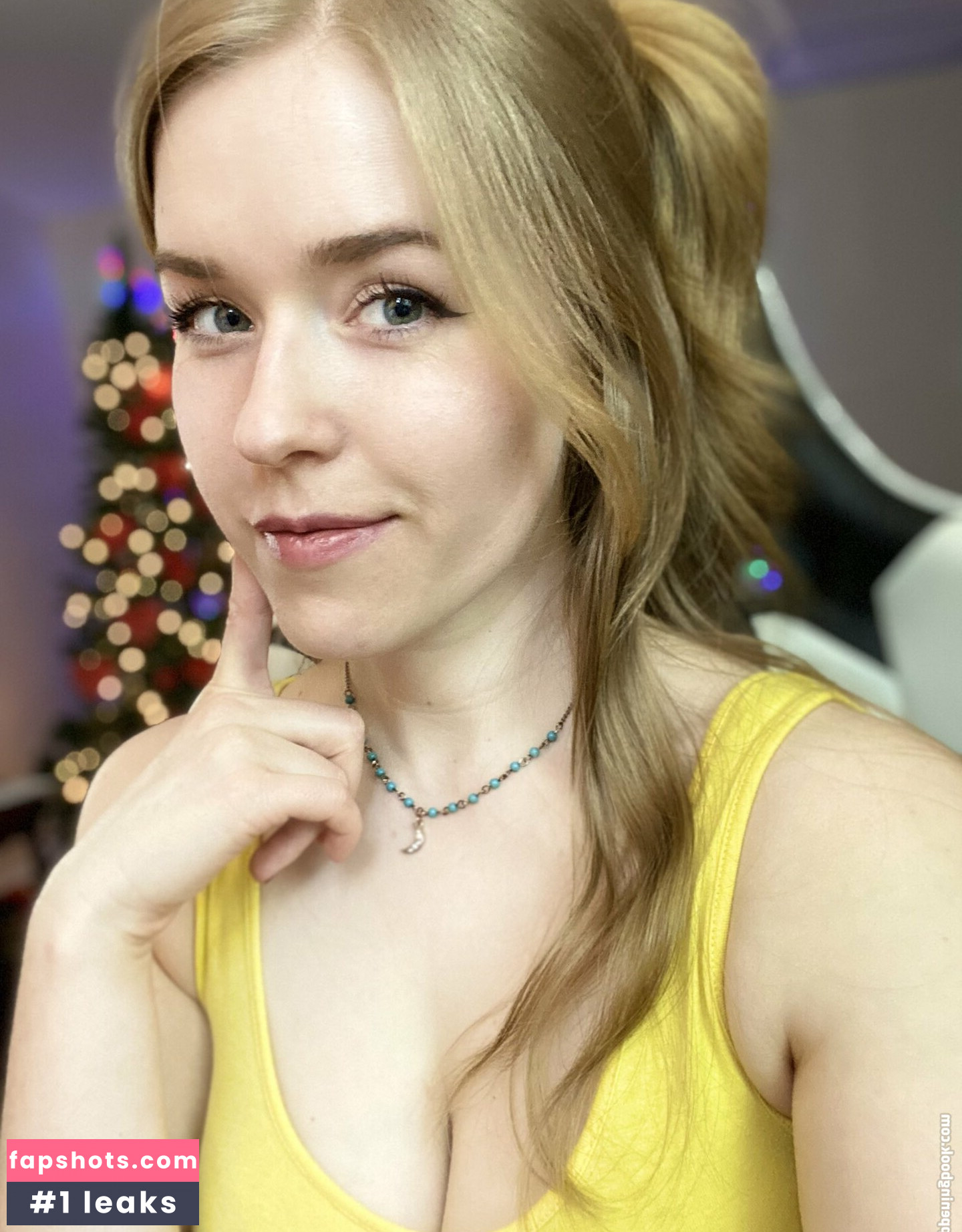 DatOtterGirl gallery photo #156