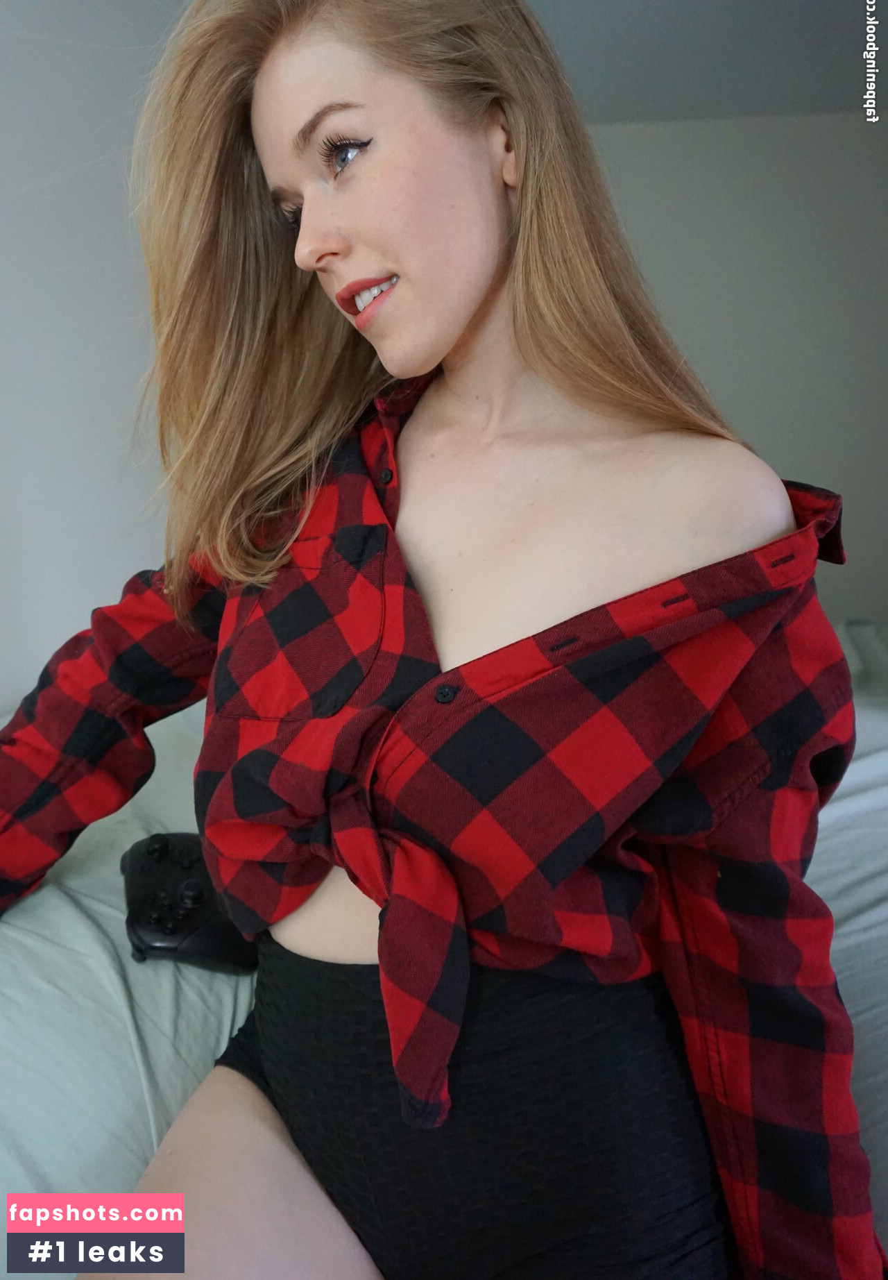 DatOtterGirl gallery photo #31