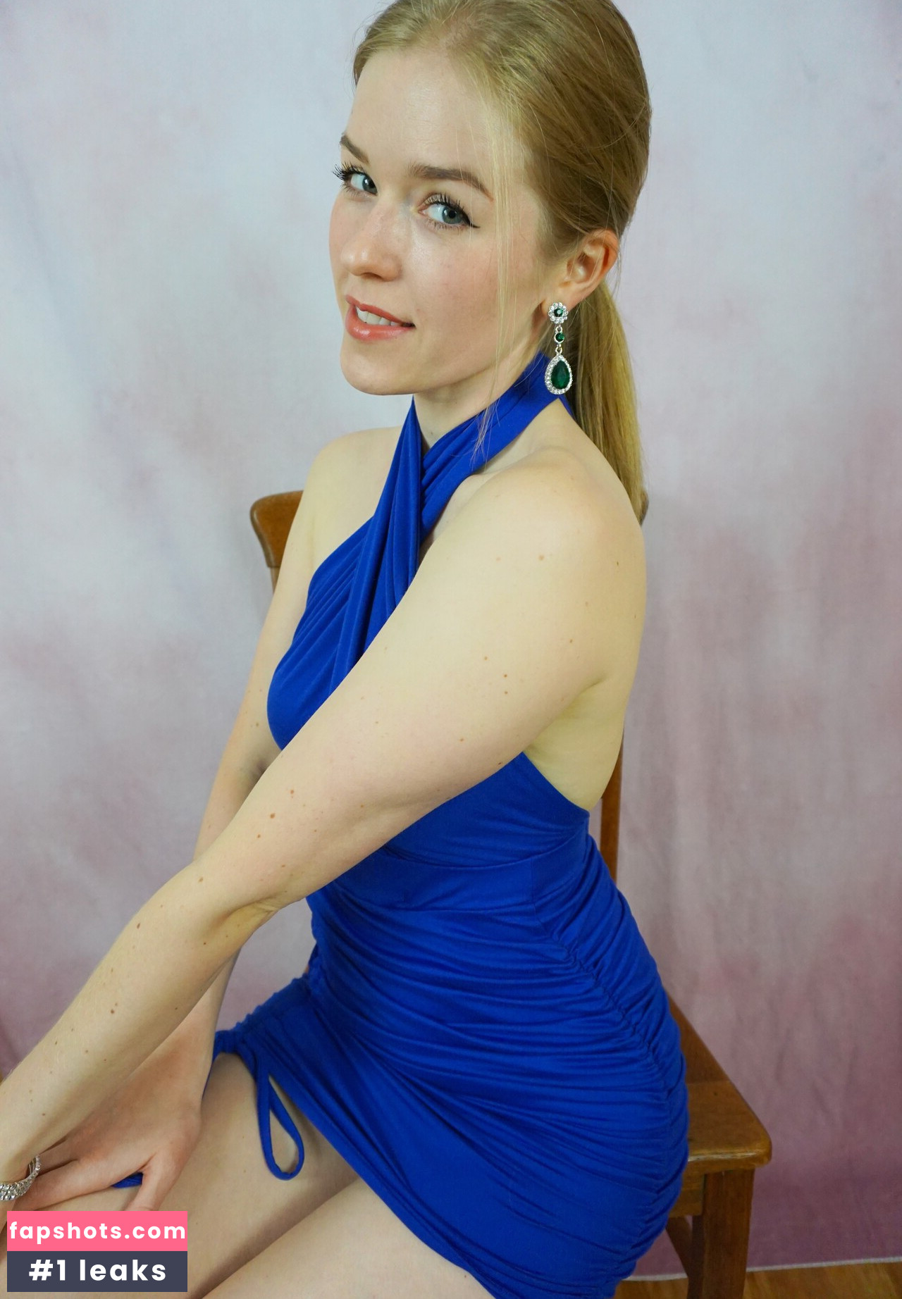 DatOtterGirl gallery photo #37