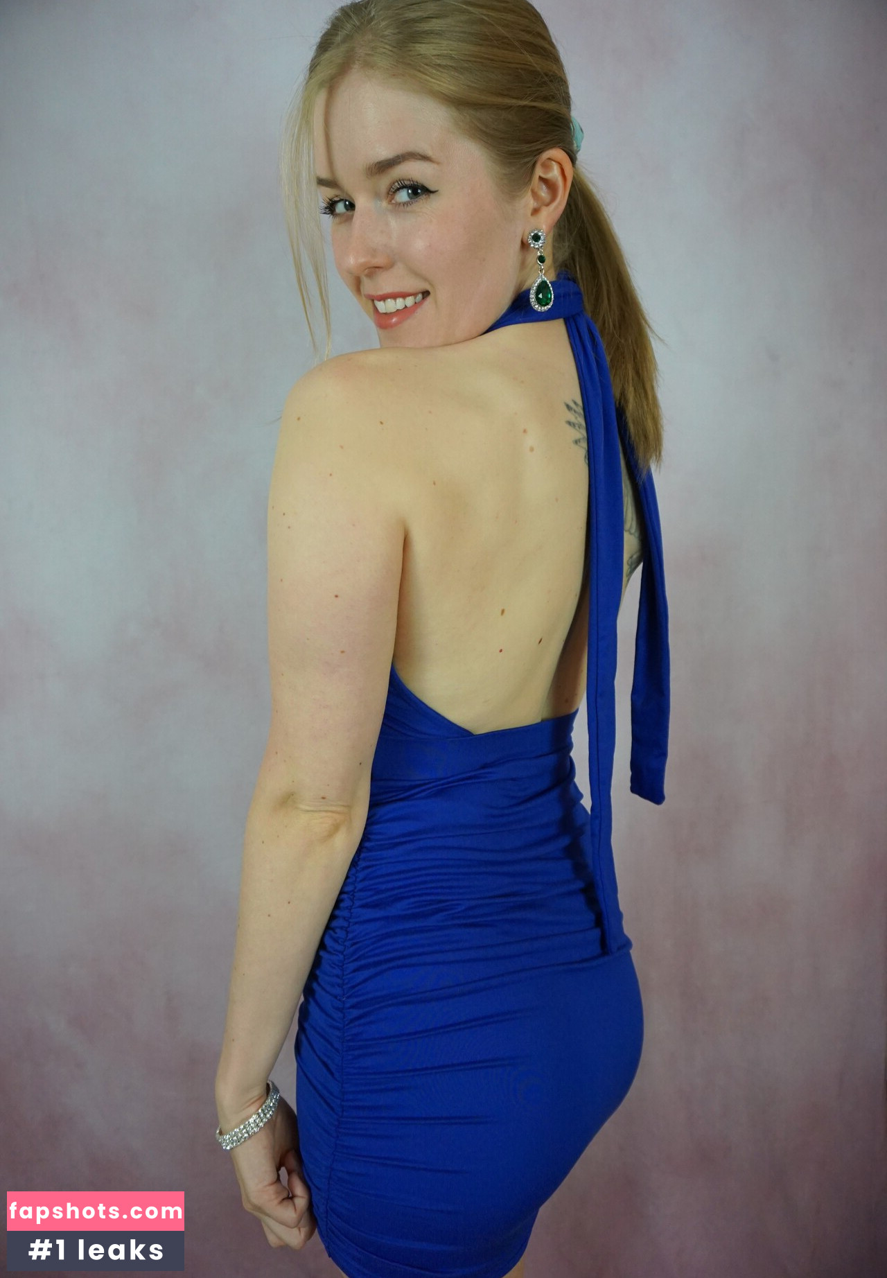 DatOtterGirl gallery photo #38