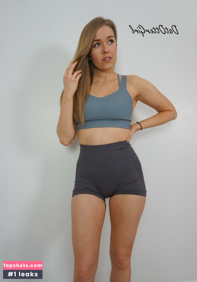 DatOtterGirl gallery photo #5