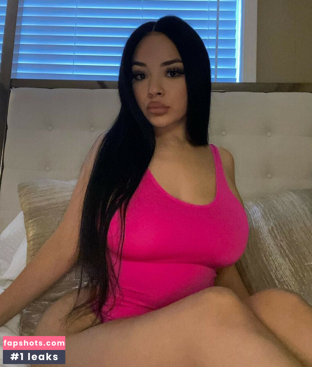 Davina gallery photo #27