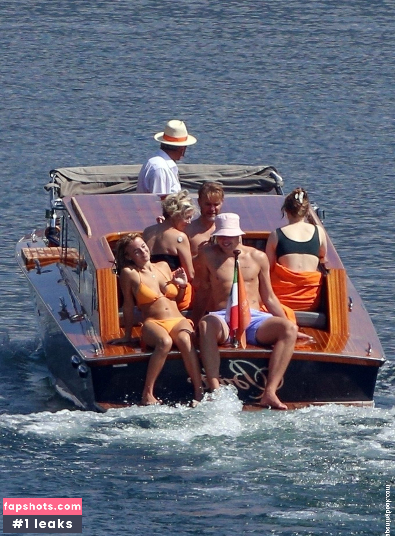 Dawn Andrews gallery photo #2