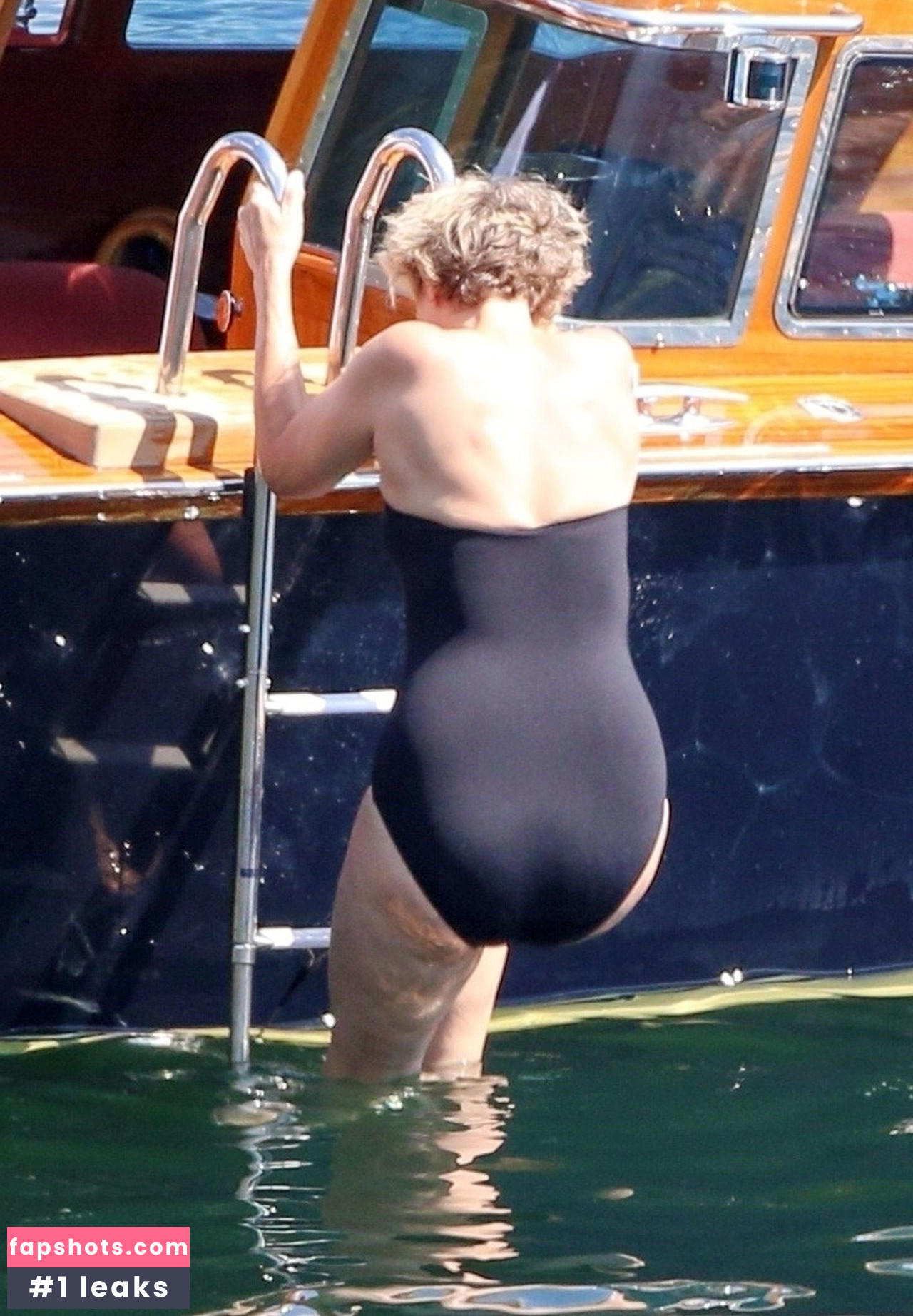 Dawn Andrews gallery photo #15