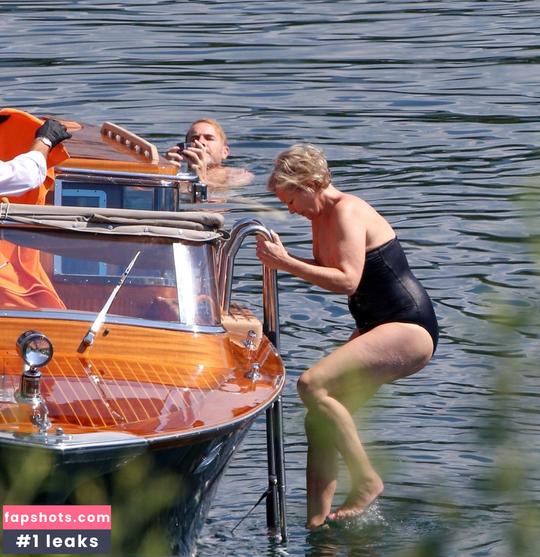 Dawn Andrews gallery photo #19